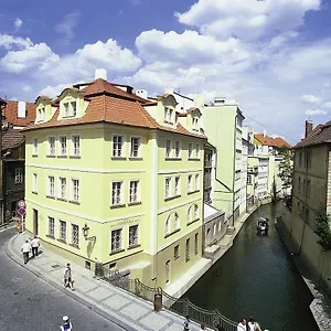 certovka-hotel.praguehotelsweb.com/