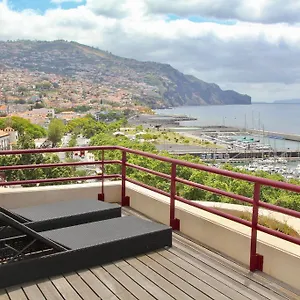 Front Line Of Funchal Marina - 180º Bay View Apartment