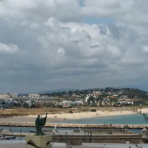 Ema's Beach And Nightlife House Appartamento